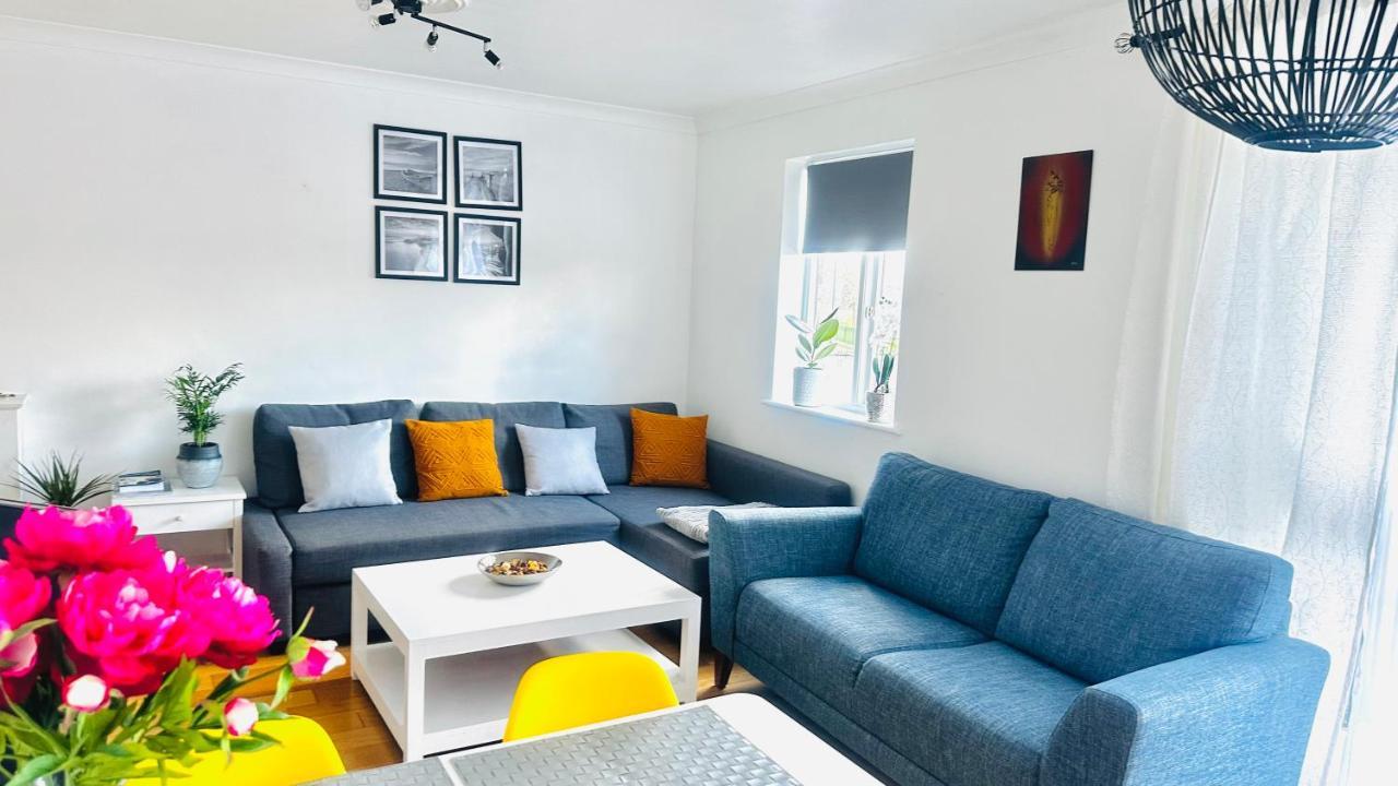 Amazing Location - City Of London- 2 Bedroom Stunning Canal View House With Private Garden,Parking & Balcony Kültér fotó