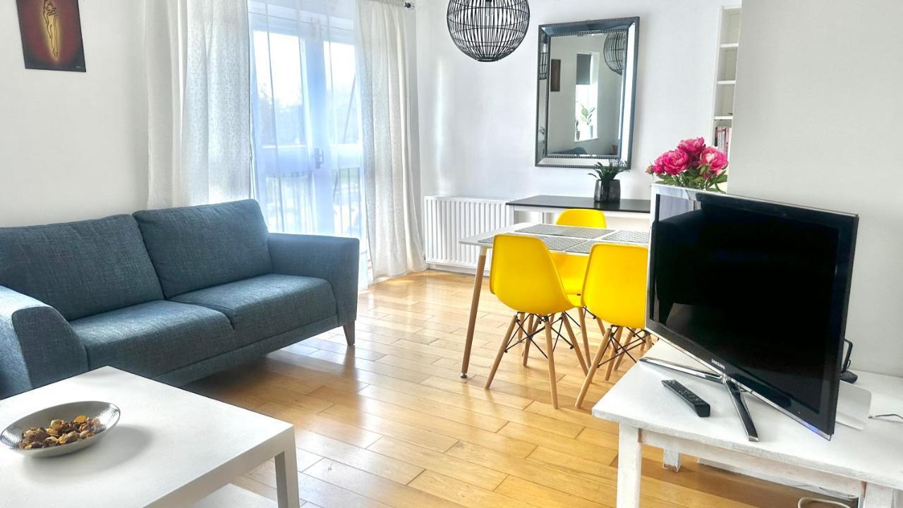Amazing Location - City Of London- 2 Bedroom Stunning Canal View House With Private Garden,Parking & Balcony Kültér fotó
