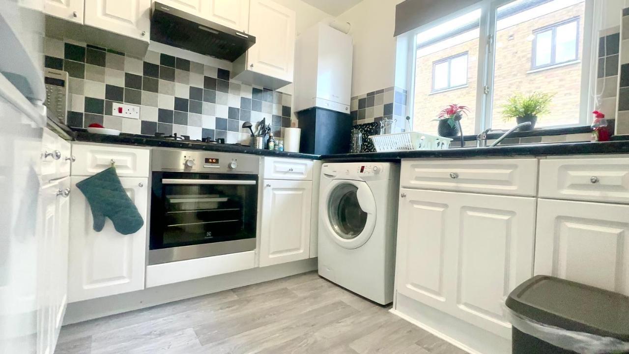 Amazing Location - City Of London- 2 Bedroom Stunning Canal View House With Private Garden,Parking & Balcony Kültér fotó