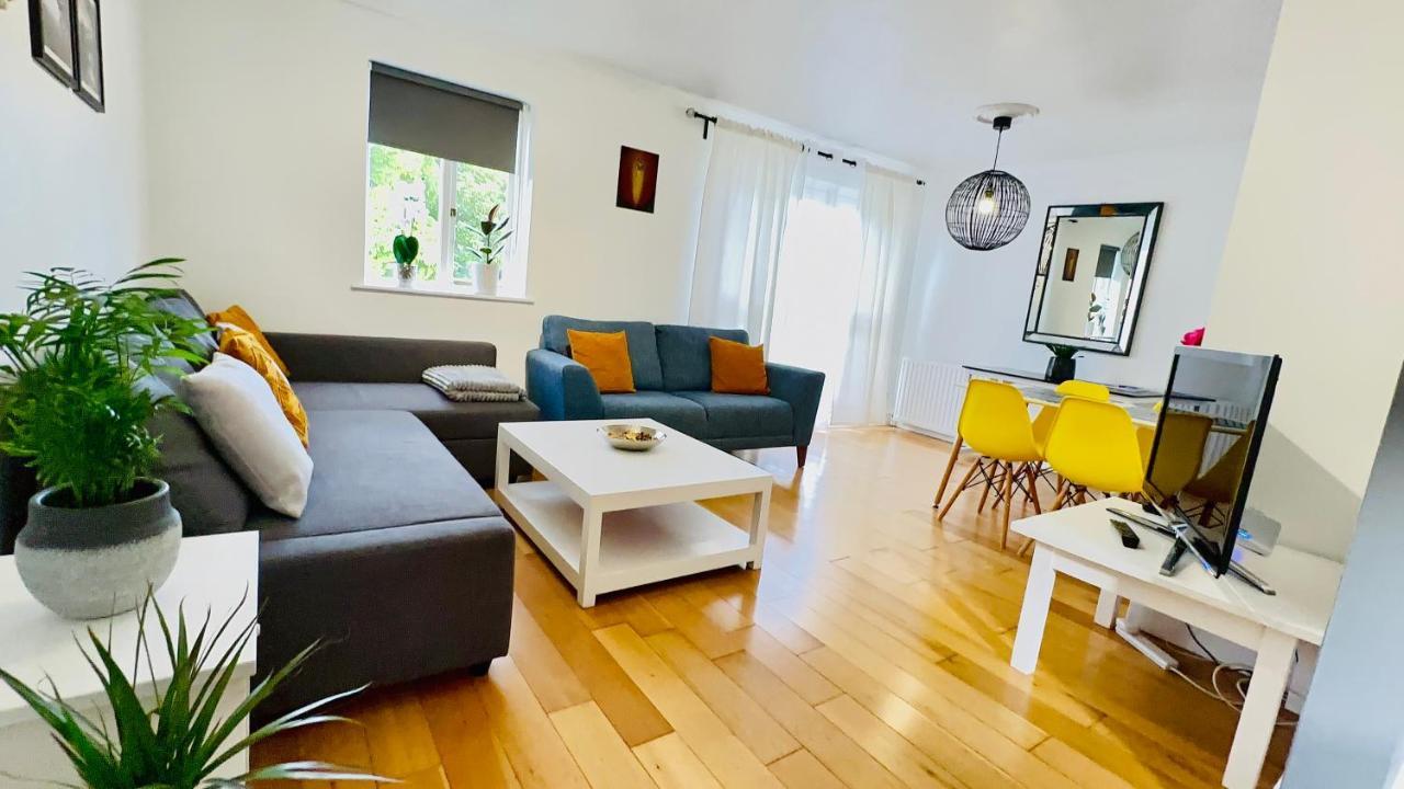 Amazing Location - City Of London- 2 Bedroom Stunning Canal View House With Private Garden,Parking & Balcony Kültér fotó