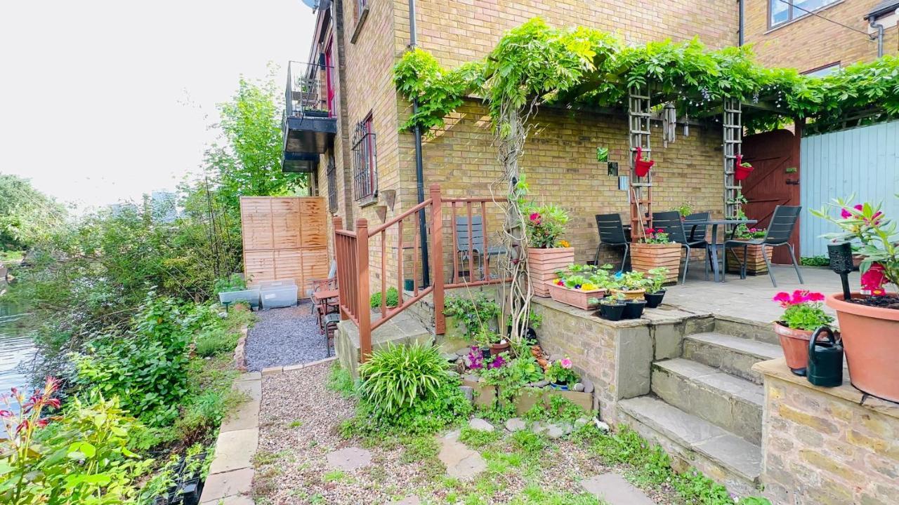Amazing Location - City Of London- 2 Bedroom Stunning Canal View House With Private Garden,Parking & Balcony Kültér fotó