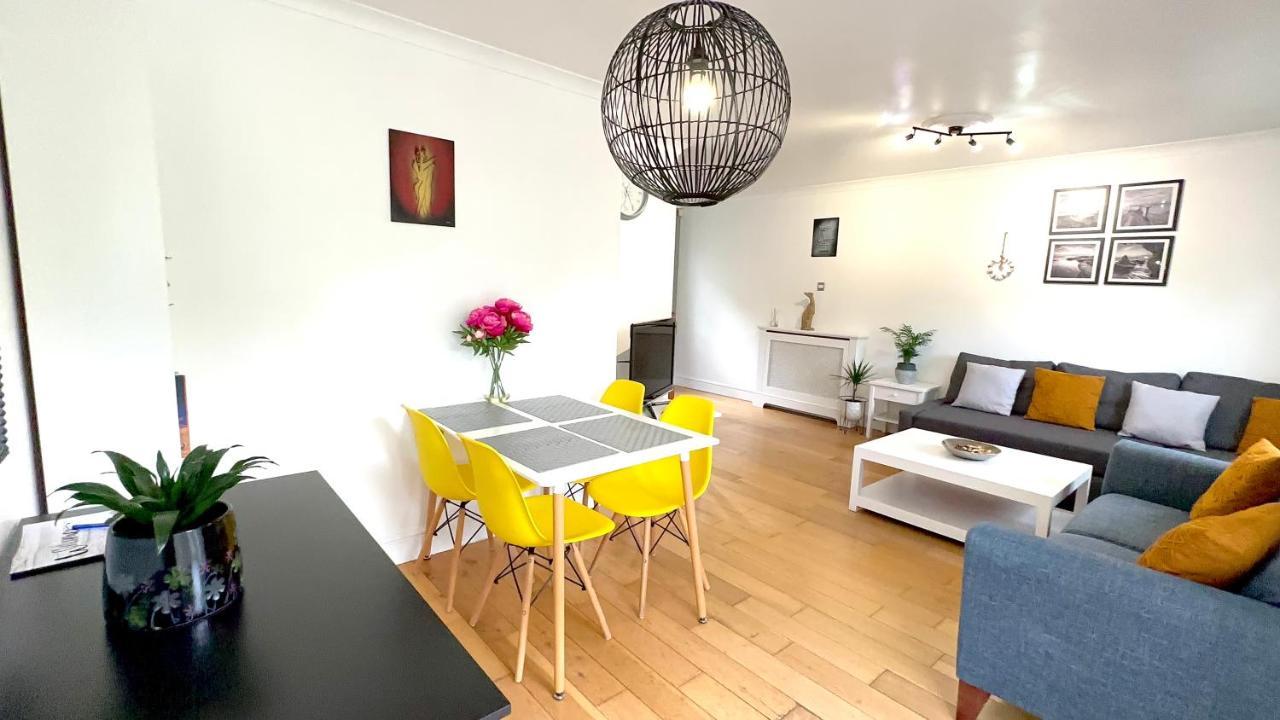 Amazing Location - City Of London- 2 Bedroom Stunning Canal View House With Private Garden,Parking & Balcony Kültér fotó