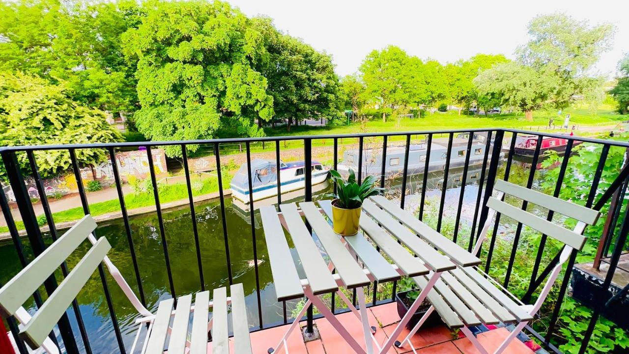 Amazing Location - City Of London- 2 Bedroom Stunning Canal View House With Private Garden,Parking & Balcony Kültér fotó